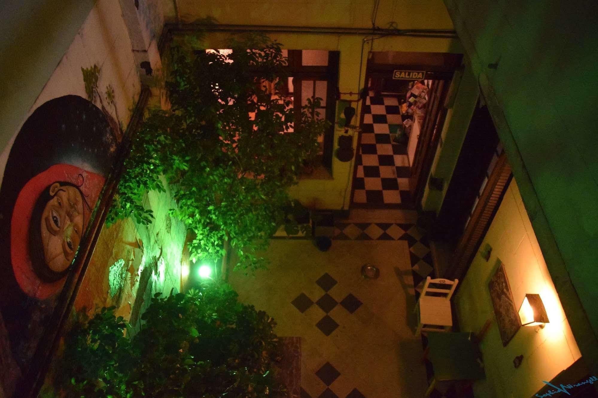 VI Luz Y Entre Hostel Buenos Aires Exterior photo